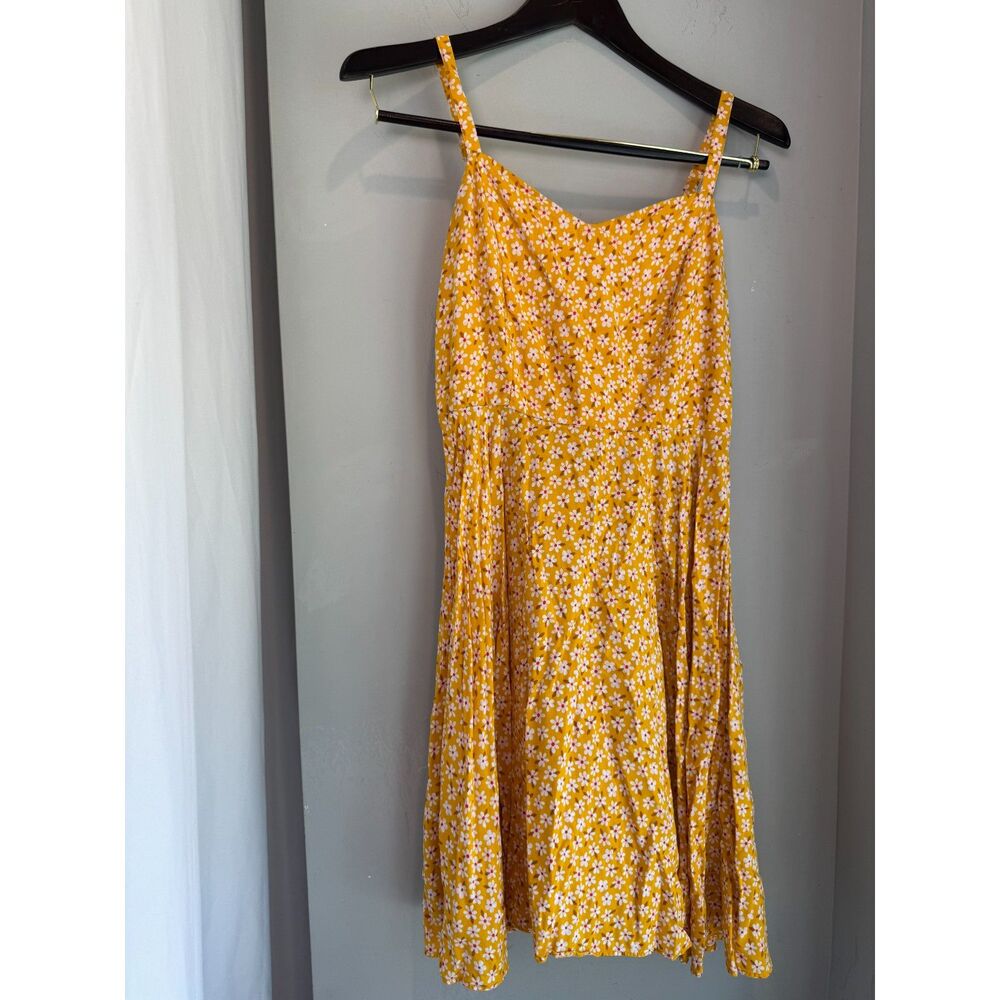 Old Navy Women's Medium Yellow Floral Rayon Skater Mini Dress Stretch Back